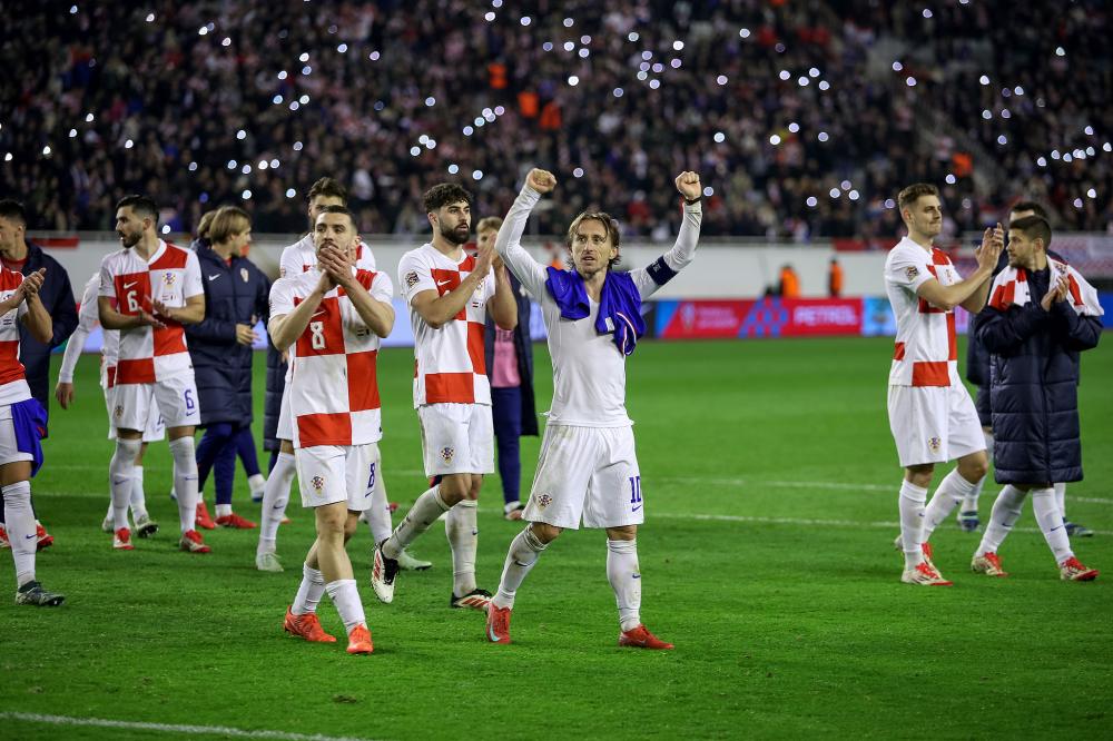 去了一位出 去了一位出